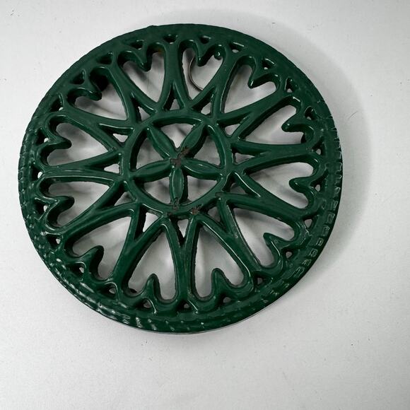 Vintage 8 Inch Cast Iron Trivet Green Round Hanging Decorative China 1994 - Picture 1 of 4